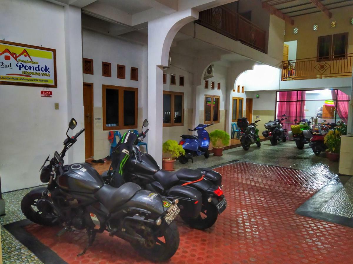 Pondok Simpang Tiga Sabang  Exteriör bild